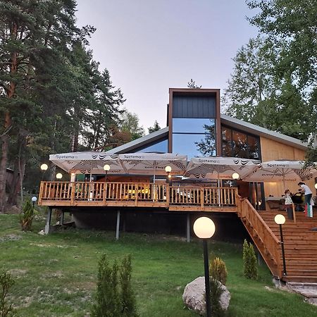 מלון פשטרה Saint Constantine Mountain Retreat מראה חיצוני תמונה