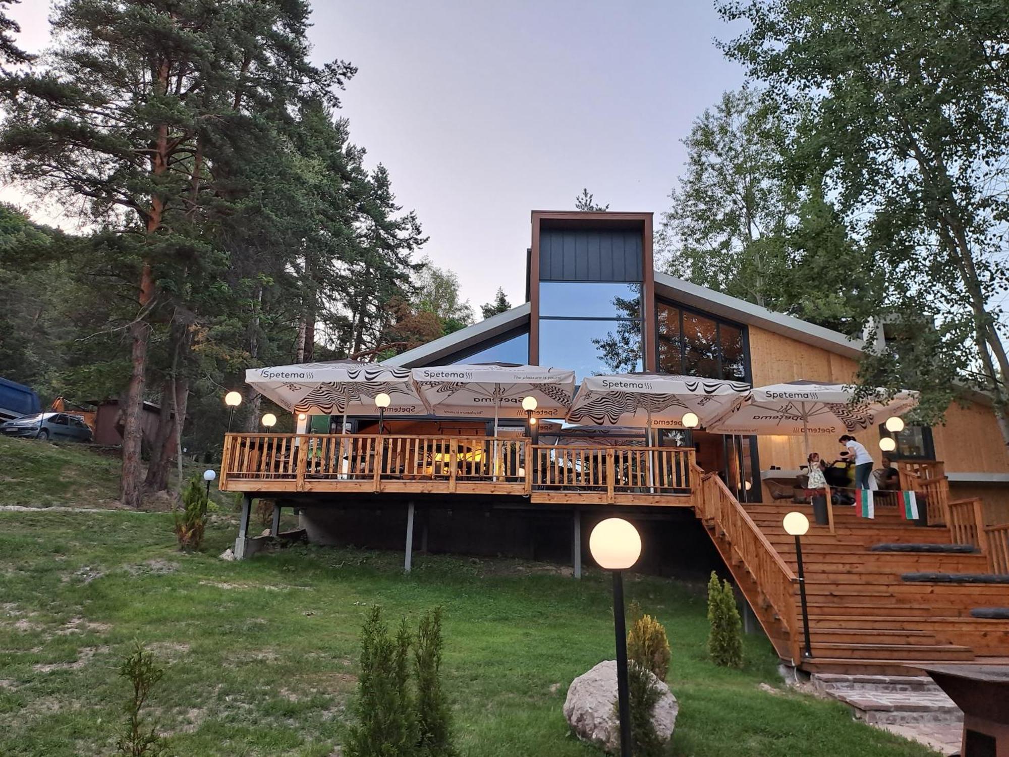 מלון פשטרה Saint Constantine Mountain Retreat מראה חיצוני תמונה